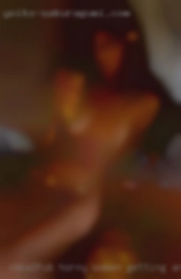 C6kE2fUb horny women getting anal