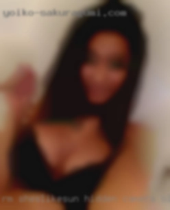rm_sheslikesun hidden camera older naked woman lying on bed