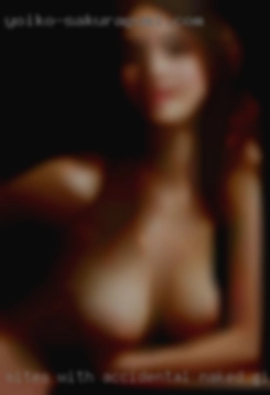 sites with accidental naked girls