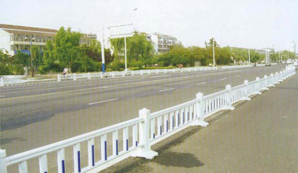 PVC公路塑钢栏杆